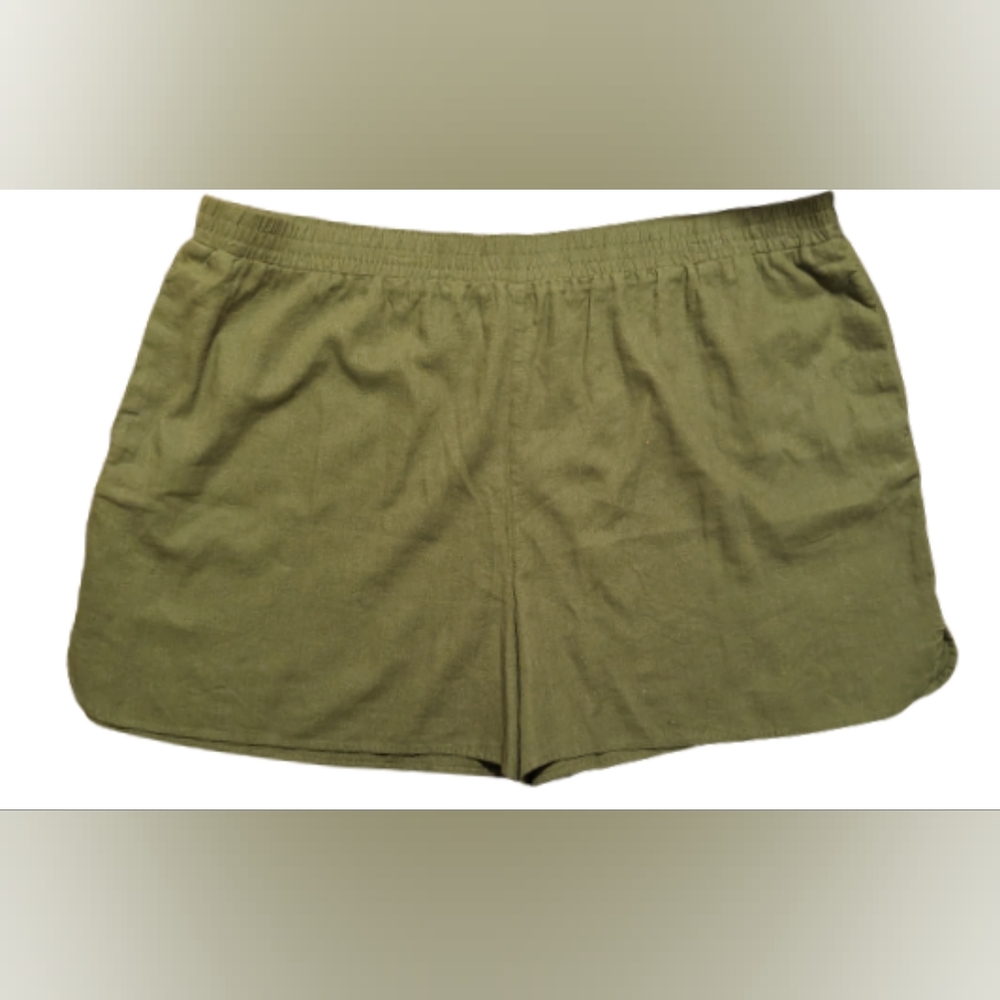 NWOT Abound army green linen elastic waist side pockets dolphin hem shorts